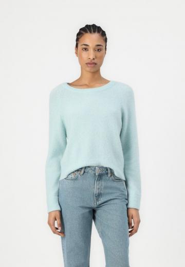 Короткие джинсы