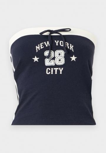 Топ без бретелек