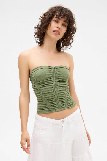 Топ без бретелек