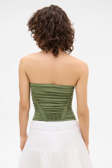 Топ без бретелек