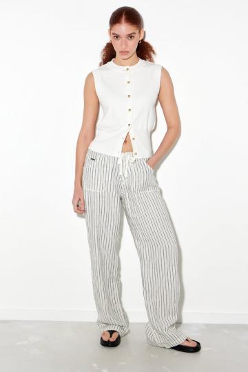 Вязаный жилет