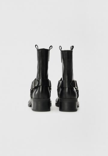 Ковбойские сапожки