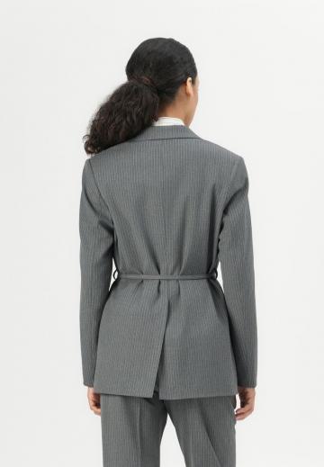 Длинный блейзер