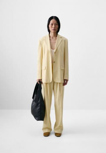 Длинный блейзер