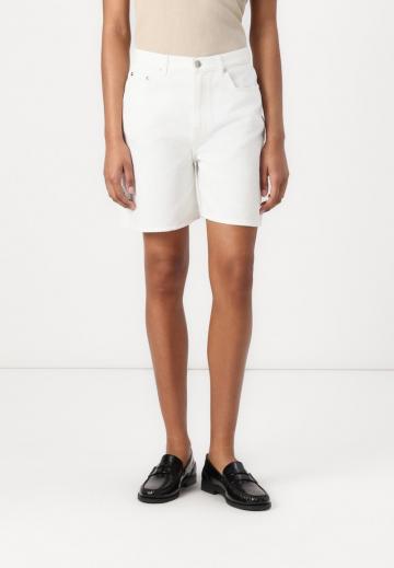 Джинсовые шорты