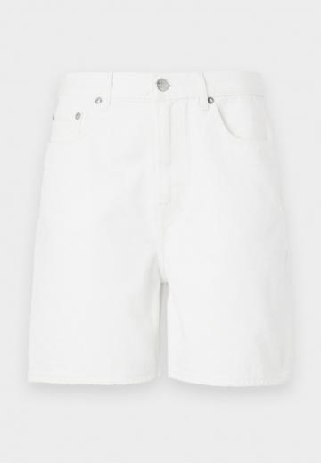 Джинсовые шорты