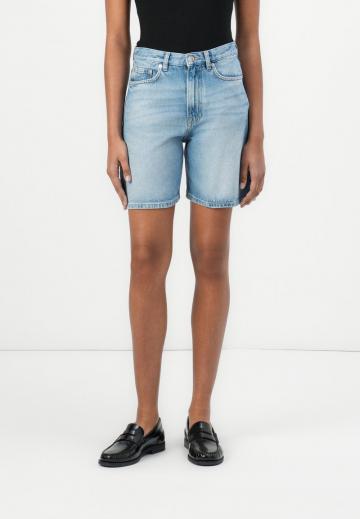 Джинсовые шорты