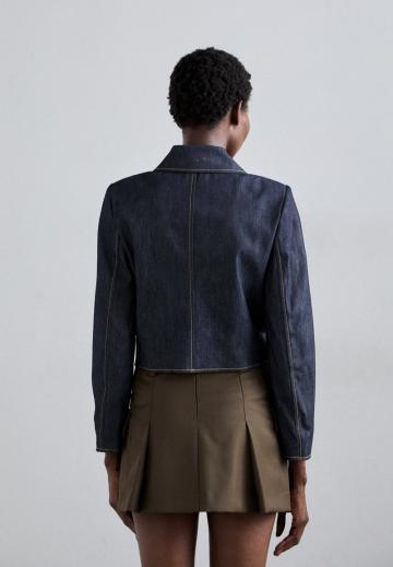 Короткий блейзер