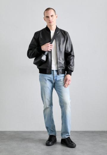 Кожаная куртка