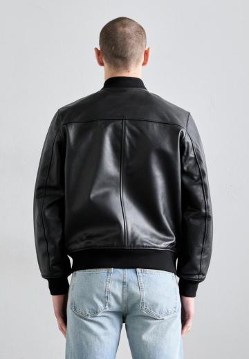 Кожаная куртка