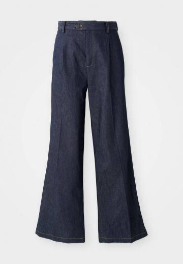 Джинсы бойфренда