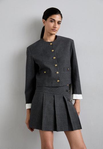 Короткий блейзер