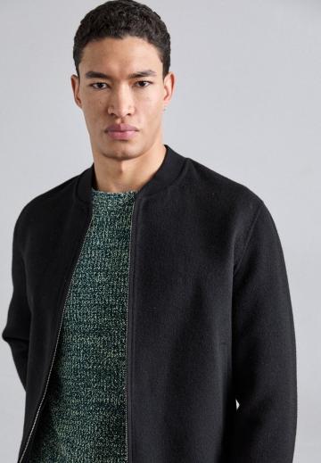 Куртка бомбер