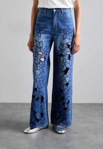 Джинсы бойфренда