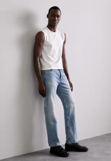 Прямые джинсы