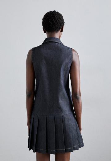 Короткое платье