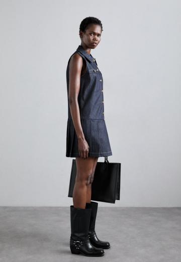 Короткое платье