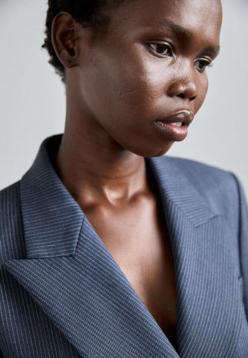 Блейзер с накладными карманами