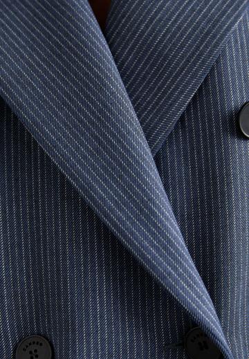 Блейзер с накладными карманами