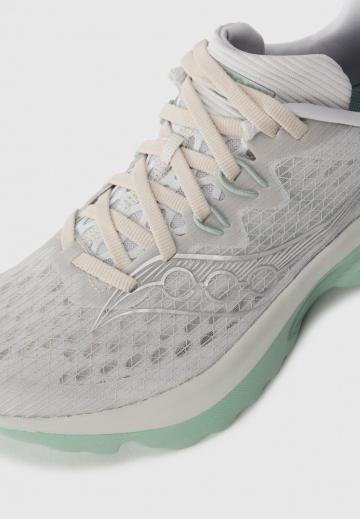 Беговые кроссовки