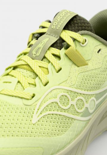 Беговые кроссовки