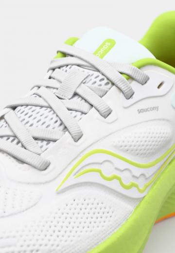 Беговые кроссовки