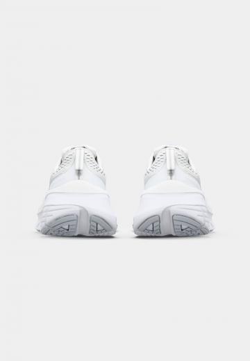 Беговые кроссовки