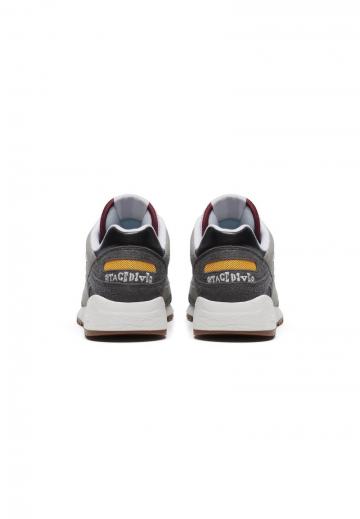 Тренировочные кроссовки