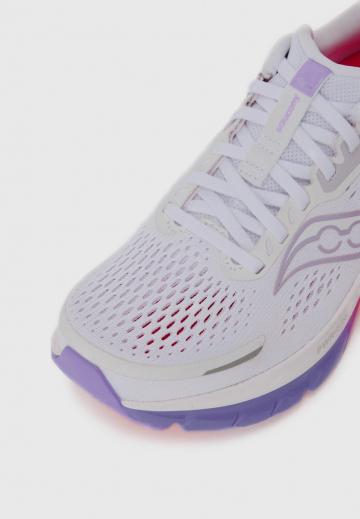 Беговые кроссовки