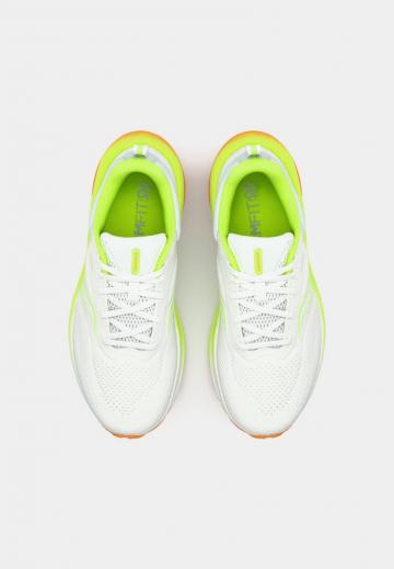 Беговые кроссовки