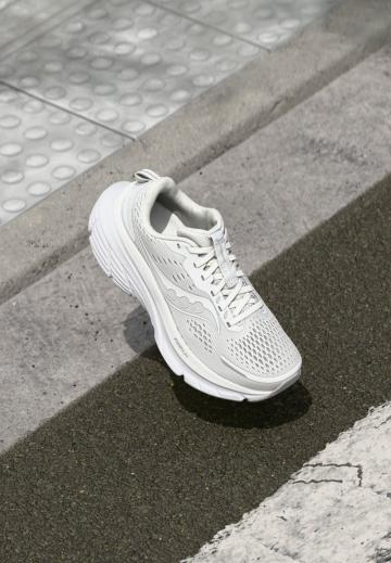 Беговые кроссовки