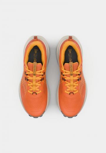 Беговые кроссовки