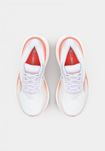 Беговые кроссовки