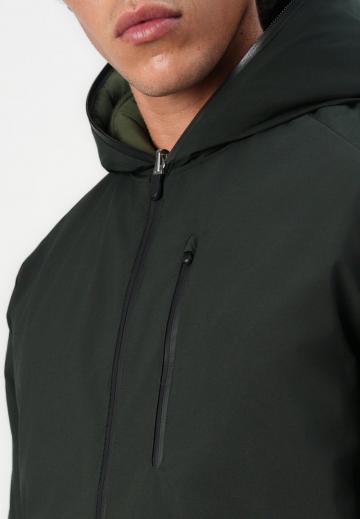 Зимняя куртка