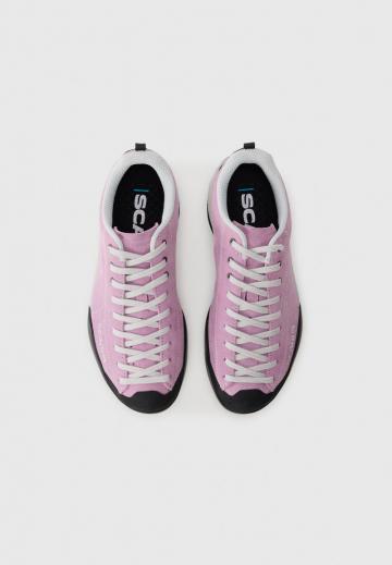 Походная обувь