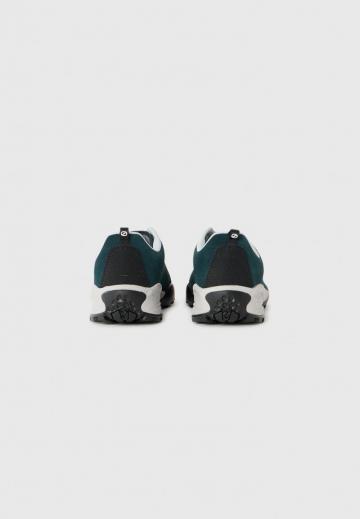 Походная обувь