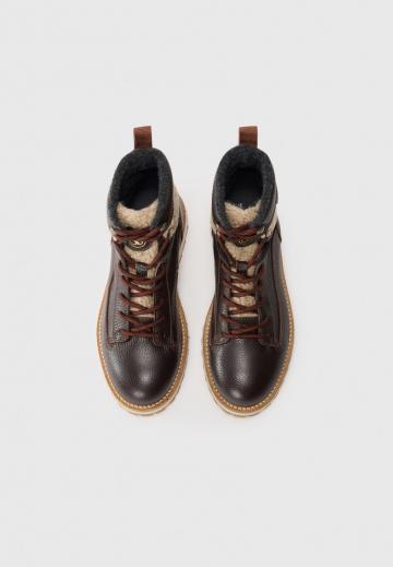 Зимние ботинки