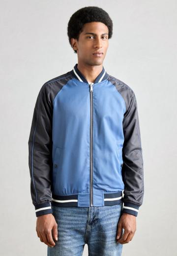 Куртка бомбер