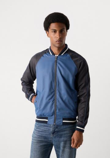Куртка бомбер