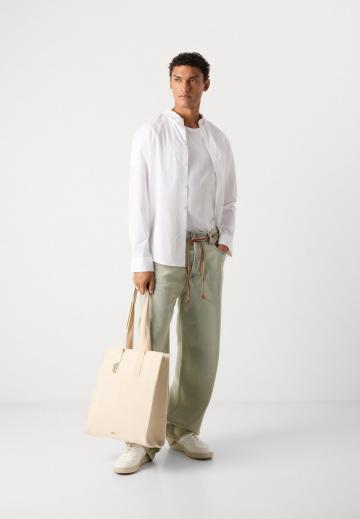 Свободные джинсы