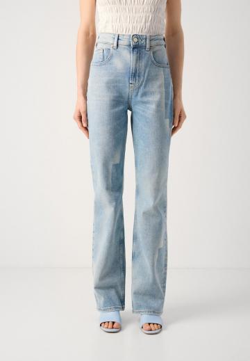 Клешеные брюки