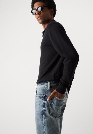 Прямые джинсы