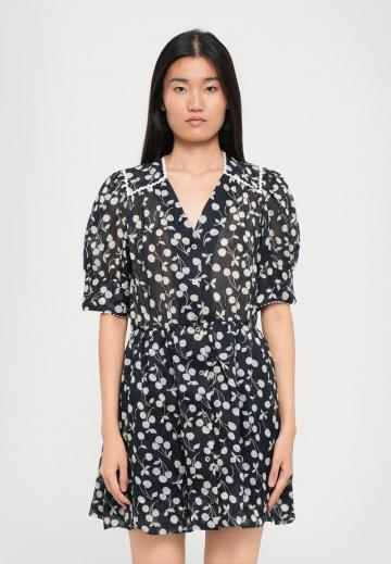 Короткое платье