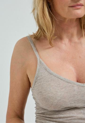 Топ на бретельках