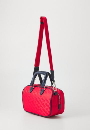 Спортивная сумка