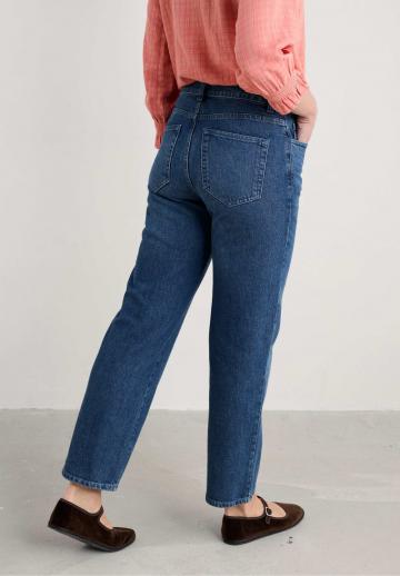 Прямые джинсы