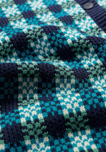 Жаккардовая вязаная кофта