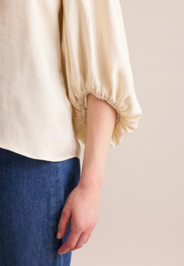 Атласная блузка