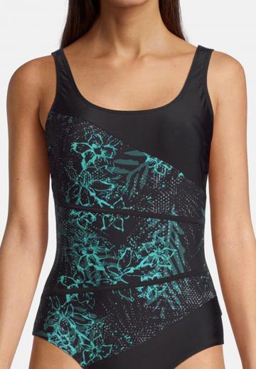 Слитный купальник