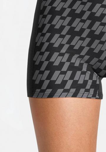 Слитный купальник